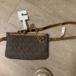 Michael kors fanny pack